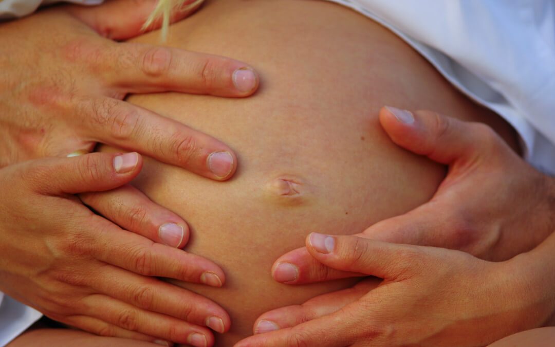 Schwangere mit Bauch